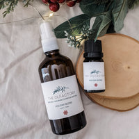 Holiday Blend essential oil set is a pure blend of high quality essential oils that smells like Christmas! Evergreens, cinnamon and vanilla combine for the best smelling, natural Holiday home fragrance. Toxin free home fragrance. Made in Canada.